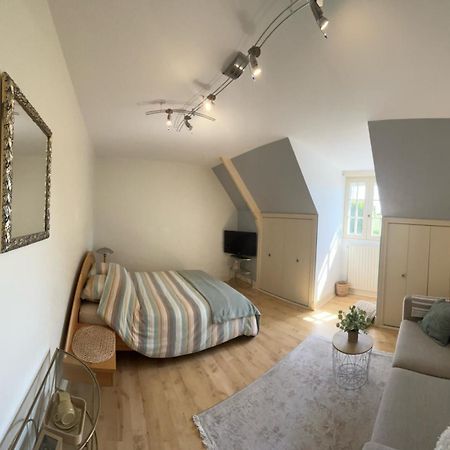 アントラン Les Tulipes Bed & Breakfast エクステリア 写真