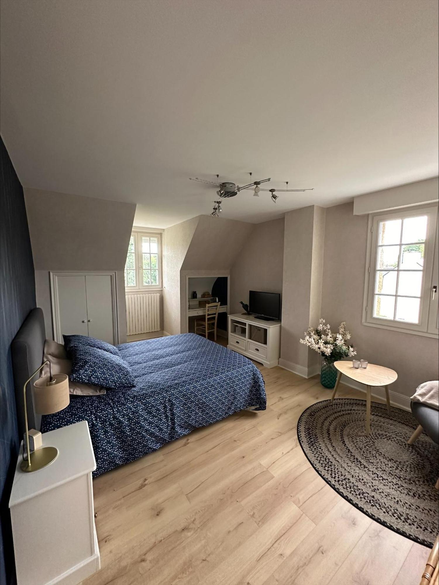 アントラン Les Tulipes Bed & Breakfast エクステリア 写真
